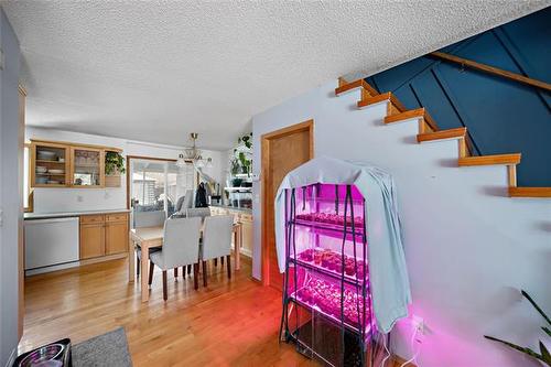 130 Lake Village Rd, Winnipeg, MB 