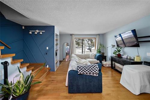 130 Lake Village Rd, Winnipeg, MB 