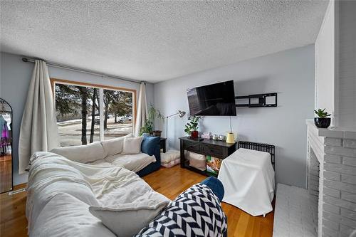 130 Lake Village Rd, Winnipeg, MB 