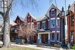 65 LAKEVIEW AVENUE Toronto, ON M6J 3B4