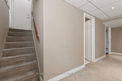 39 Trenholme Crescent, Hamilton, ON - Indoor Photo Showing Other Room