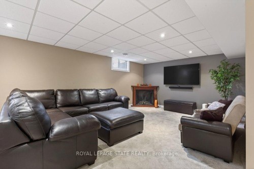 39 Trenholme Crescent, Hamilton, ON - Indoor Photo Showing Basement