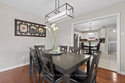 39 Trenholme Crescent, Hamilton, ON - Indoor Photo Showing Dining Room