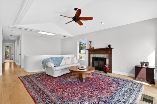 20-258 Lower Ganges Rd, Salt Spring, BC 