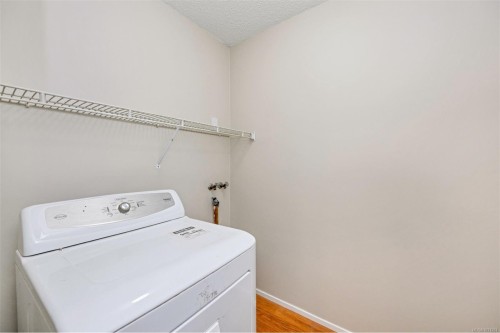 404-435 Festubert St, Duncan, BC - Indoor Photo Showing Laundry Room