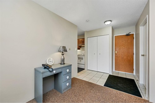 404-435 Festubert St, Duncan, BC - Indoor