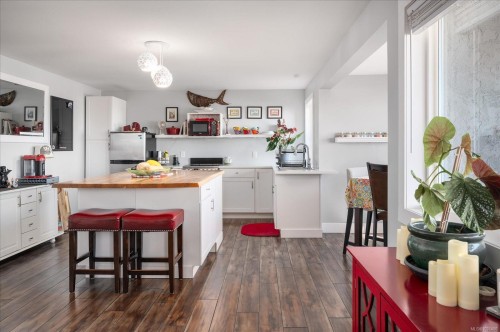 6160 Dover Rd, Nanaimo, BC 