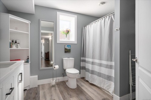 6160 Dover Rd, Nanaimo, BC 