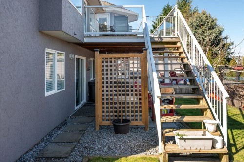 6160 Dover Rd, Nanaimo, BC 