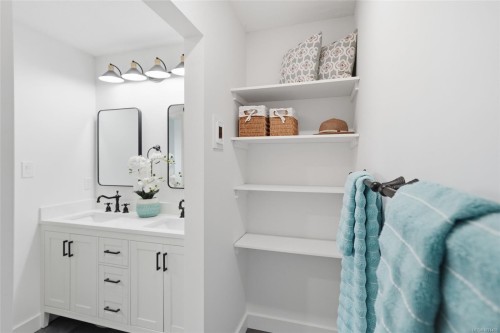 792 Bennett Rd, Qualicum Beach, BC 