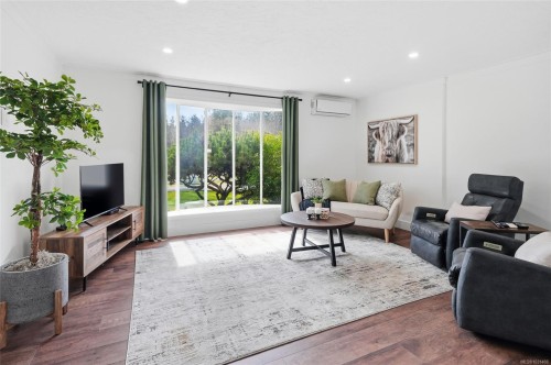 792 Bennett Rd, Qualicum Beach, BC 