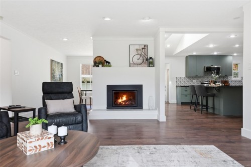 792 Bennett Rd, Qualicum Beach, BC 