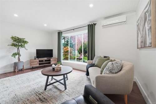 792 Bennett Rd, Qualicum Beach, BC 