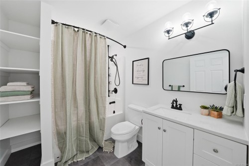 792 Bennett Rd, Qualicum Beach, BC 