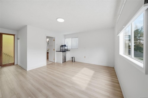 792 Bennett Rd, Qualicum Beach, BC 