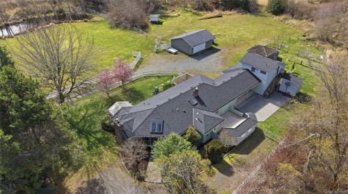 792 Bennett Rd, Qualicum Beach, BC 