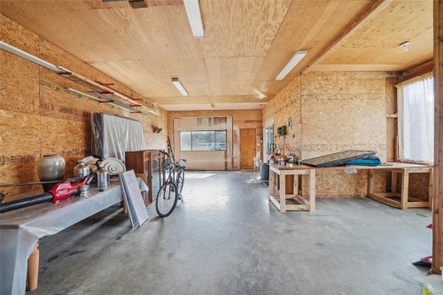 792 Bennett Rd, Qualicum Beach, BC 