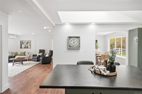 792 Bennett Rd, Qualicum Beach, BC 