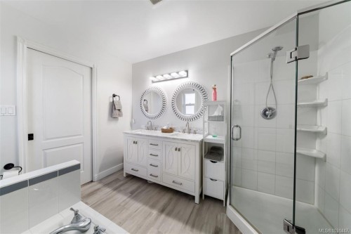 6092 Chippewa Rd, Duncan, BC 