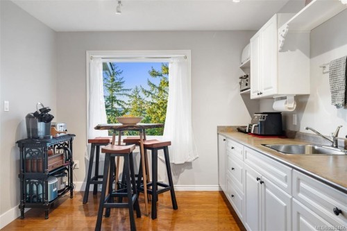 6092 Chippewa Rd, Duncan, BC 