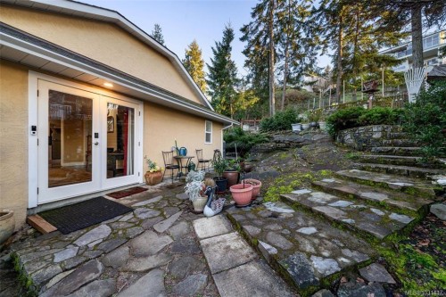 6092 Chippewa Rd, Duncan, BC 