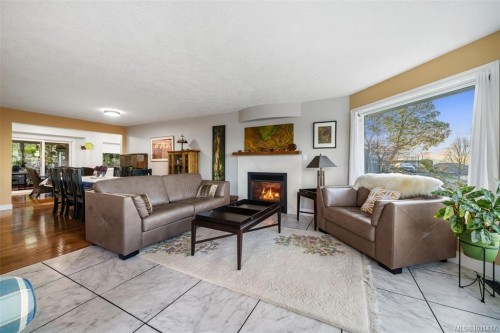 6092 Chippewa Rd, Duncan, BC 