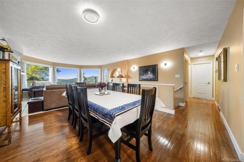 6092 Chippewa Rd, Duncan, BC 