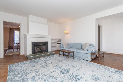 3777 Craigmillar Ave, Saanich, BC 