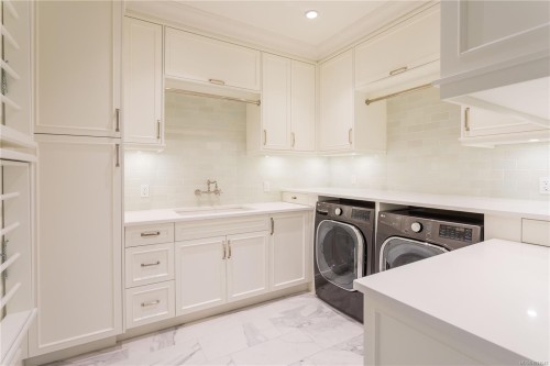 3085 Southdowne Rd, Oak Bay, BC 
