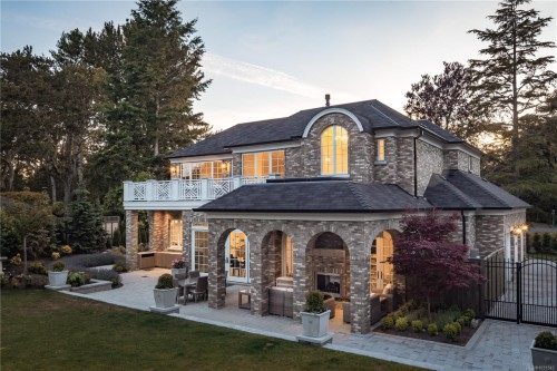 3085 Southdowne Rd, Oak Bay, BC 