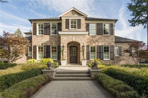 3085 Southdowne Rd, Oak Bay, BC 