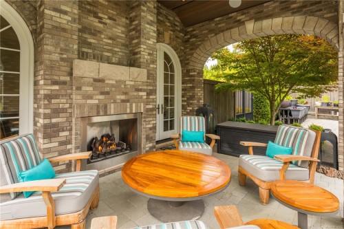 3085 Southdowne Rd, Oak Bay, BC 