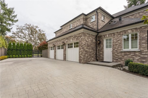 3085 Southdowne Rd, Oak Bay, BC 