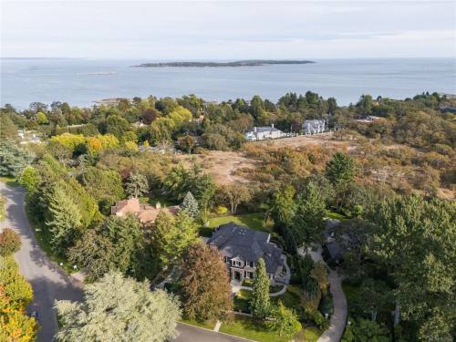 3085 Southdowne Rd, Oak Bay, BC 