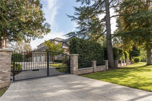 3085 Southdowne Rd, Oak Bay, BC 