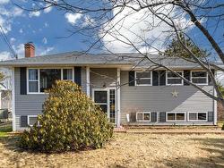 467 Old Sackville Road  Lower Sackville, NS B4C 2K1