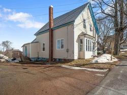 10 East Pleasant Street  Amherst, NS B4H 1M4