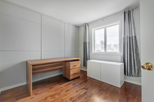 Chambre à coucher - 19 Rue Roméo-Pilon, Blainville, QC - Indoor Photo Showing Other Room