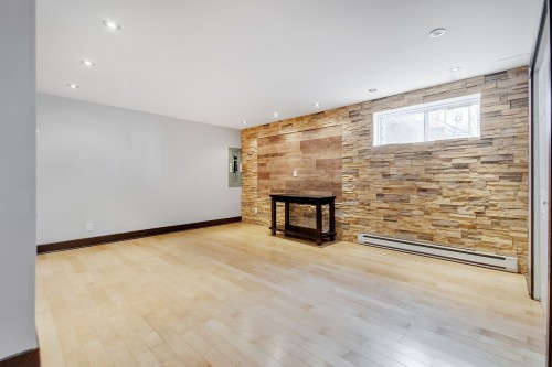 Salle familiale - 19 Rue Roméo-Pilon, Blainville, QC - Indoor With Fireplace
