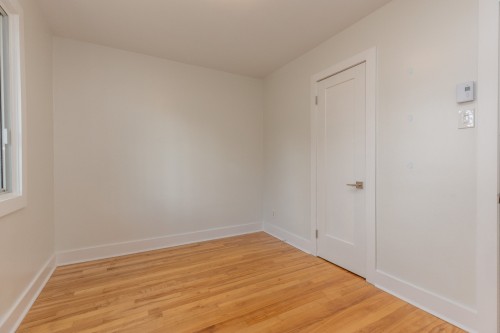 Chambre à coucher - 2-10270 Av. Du Sacré-Coeur, Montréal (Ahuntsic-Cartierville), QC - Indoor Photo Showing Other Room