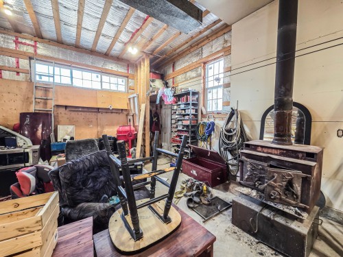 Garage - 669 Route Du Nord, Brownsburg-Chatham, QC - Indoor