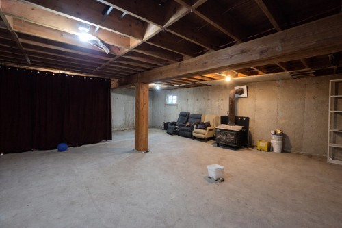 Rangement - 669 Route Du Nord, Brownsburg-Chatham, QC - Indoor Photo Showing Basement