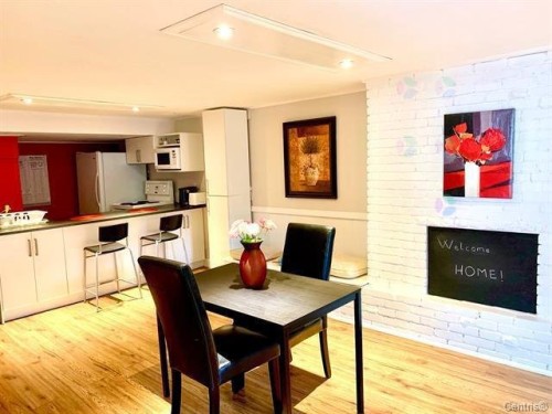 Salle familiale - 188 Av. Rowan, Beaconsfield, QC - Indoor Photo Showing Dining Room