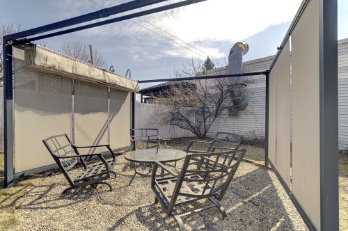 Cour - 51 Rue De Beaune, Laval (Pont-Viau), QC - Outdoor