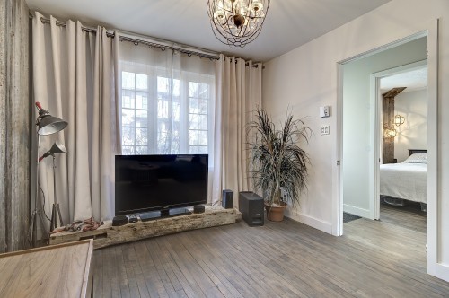 Salon - 51 Rue De Beaune, Laval (Pont-Viau), QC - Indoor Photo Showing Other Room