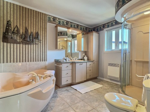 Bathroom - 126 62E Avenue, Saint-Eustache, QC - Indoor Photo Showing Bathroom