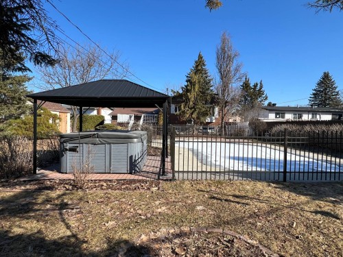 Pool - 126 62E Avenue, Saint-Eustache, QC - Outdoor With In Ground Pool