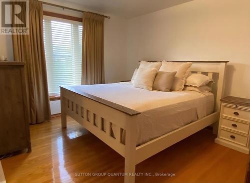 86 Dunbar Road, Mississauga, ON - Indoor Photo Showing Bedroom