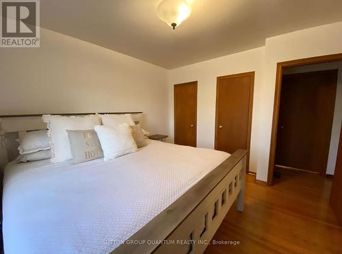 86 Dunbar Road, Mississauga, ON - Indoor Photo Showing Bedroom