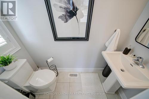 1369 Yellow Rose Circle, Oakville, ON - Indoor Photo Showing Bathroom